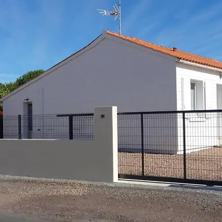 De La Bougueniere-maison Individuelle Le Fenouiller